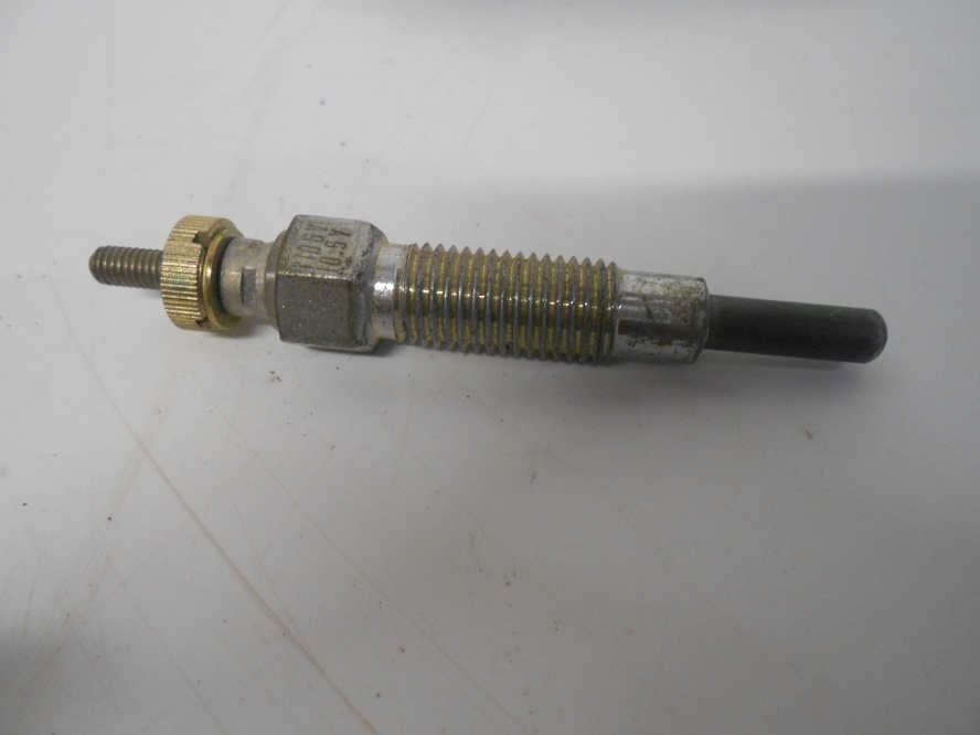 Glow plug 9341 (Y106V 10.5V)