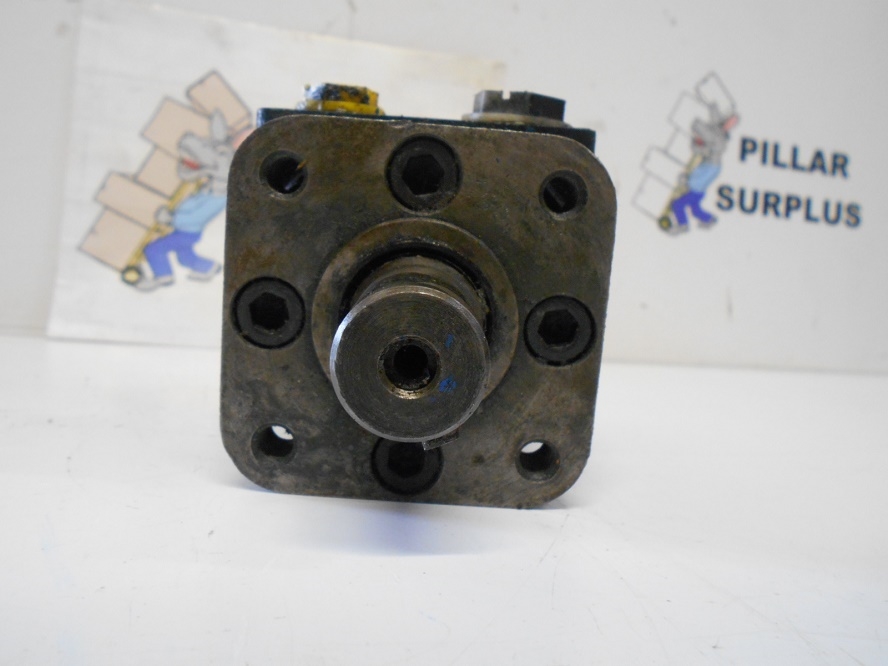 Young Powertech Inc. Hydraulic Motor NO 1104 2140