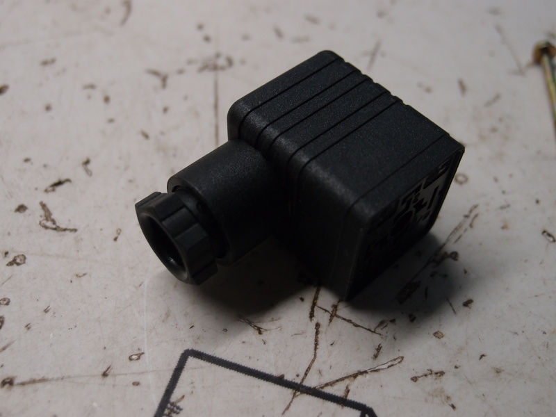 DEUTZ/HIRSCHMANN VALVE CONNECTOR TYPE 12-B-GDM