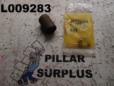 JOHN DEERE ISOLATOR/BUSHING AM117777